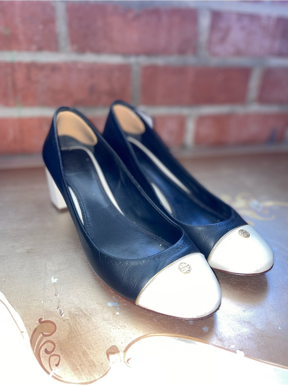 Tory Burch Black and White Two-Tone Low Leather Block Heel Pumps